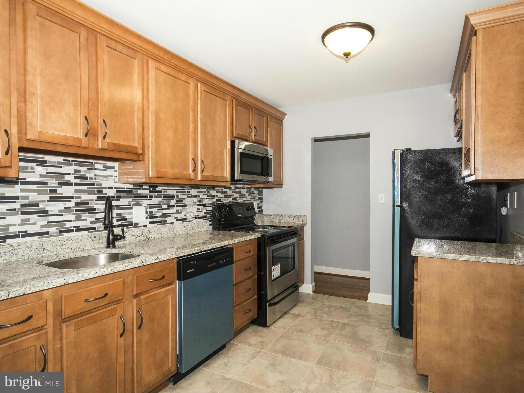 7124 Minna Road Baltimore, MD 21207 - Photo 10 of 30 Kitchen