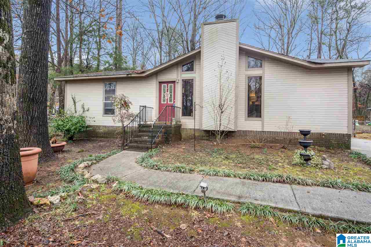 1303 Yellowleaf Lane Alabaster, AL 35114 - Photo 2 of 21