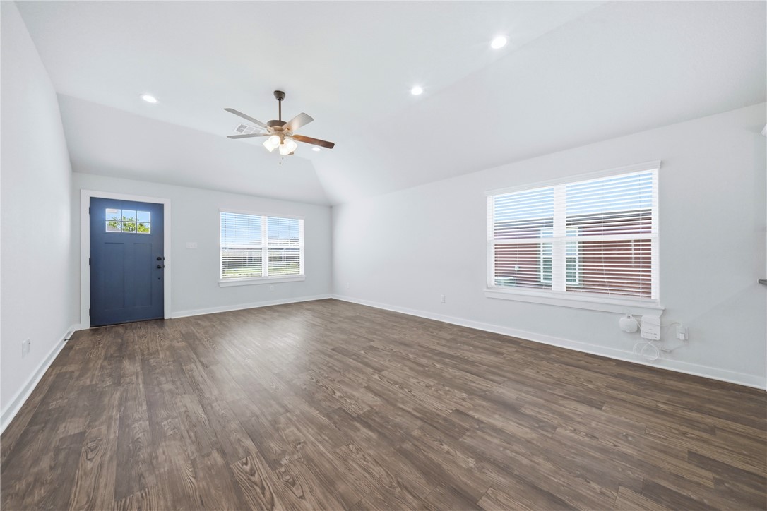 1920 Basil Court Bryan, TX 77801 - Photo 9 of 28 Gallery Image 9