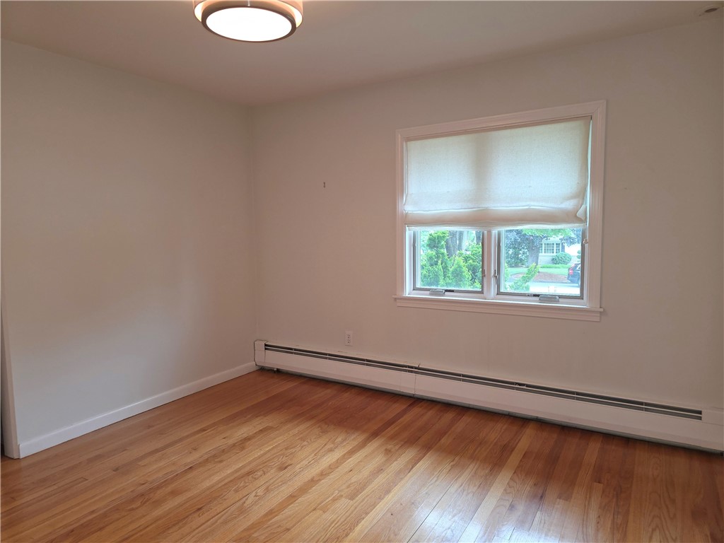 40 Russet Way Cranston, RI 02920 - Photo 14 of 35 2