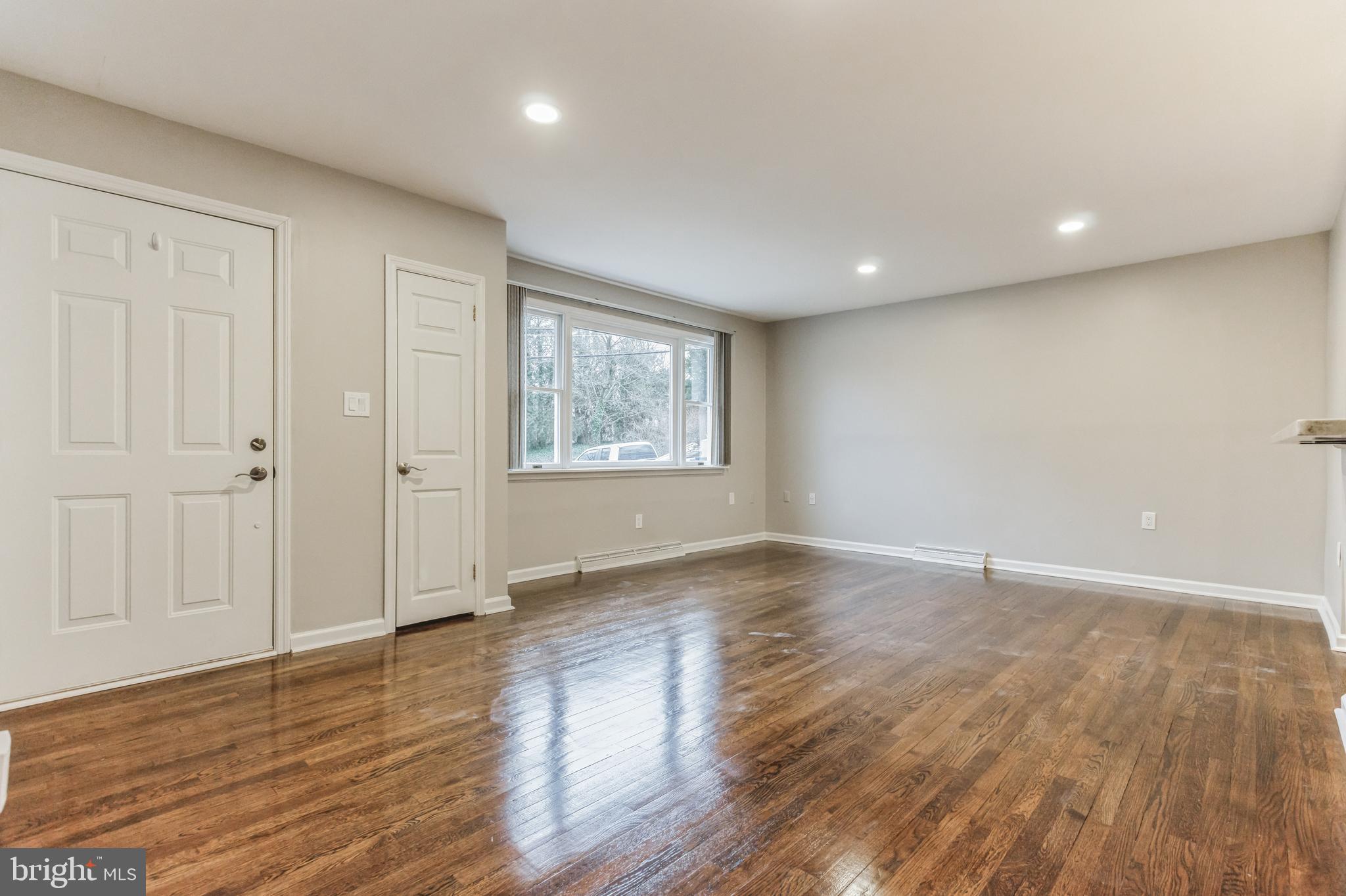 401 Yale Road North Glassboro, NJ 08028 - Photo 4 of 38