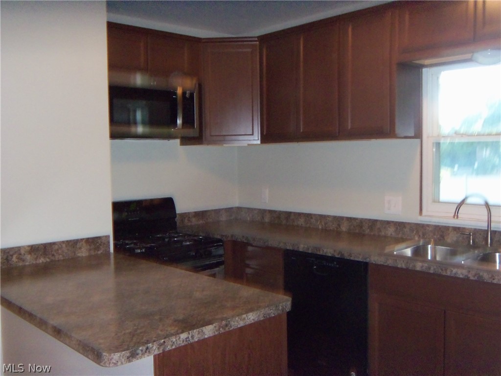 2272 Mogadore Road Akron, OH 44312 - Photo 5 of 20 Gallery Image 5