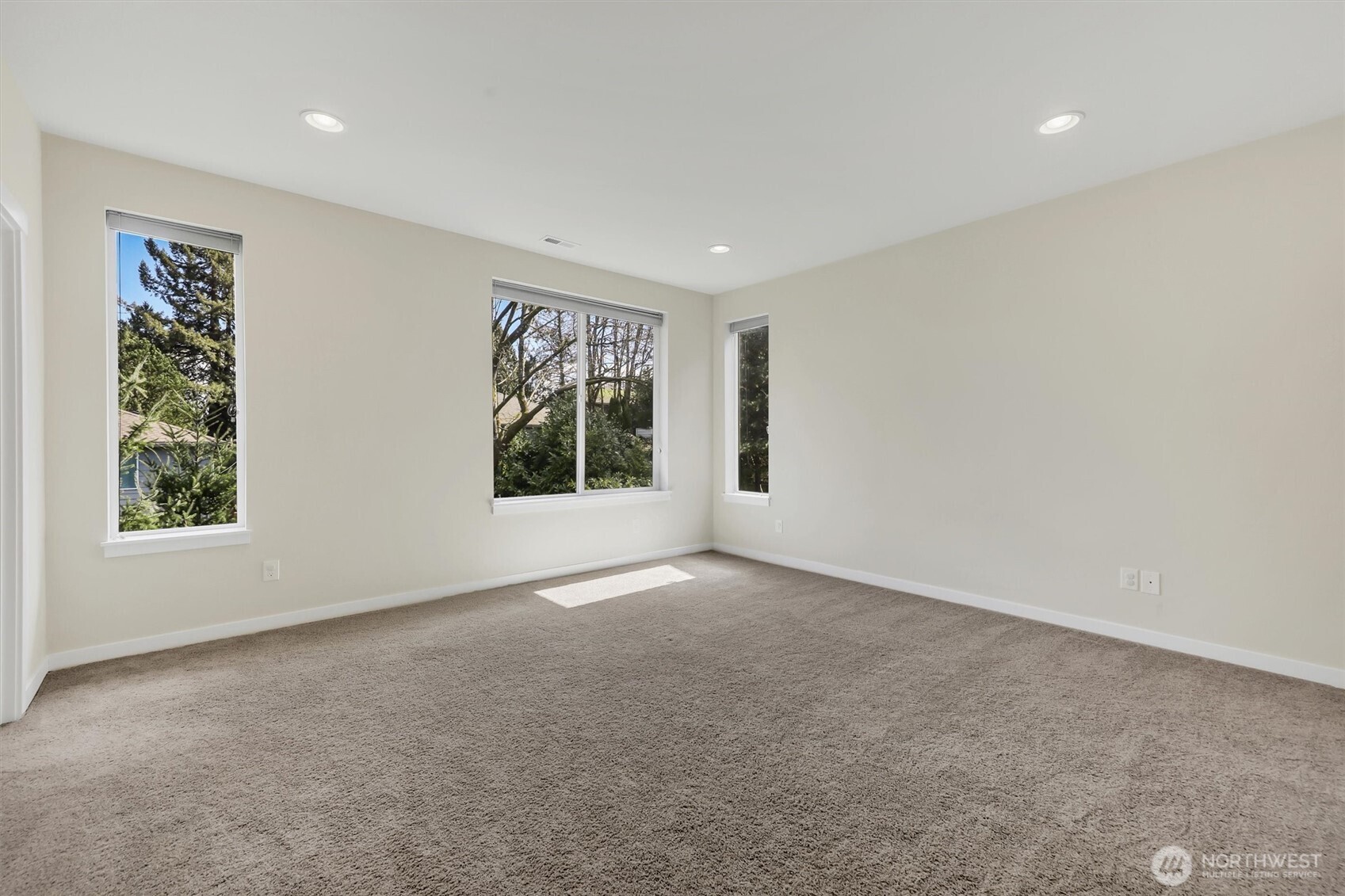 14610 36th Avenue Northeast Lake Forest Park, WA 98155 - Photo 13 of 37