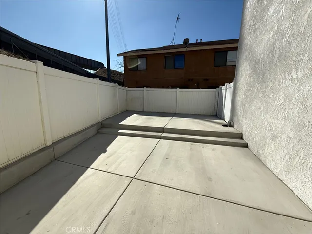 $2,400 | 5010 Brooks Street, Unit 2, Riverside, CA 92506