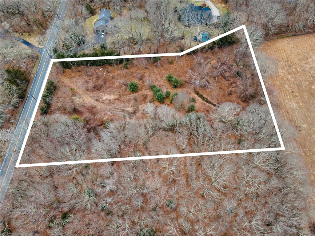 331 Congdon Hill Road North Kingstown, RI 02874 - Photo 3 of 9 Lot lines depicted are approximate.