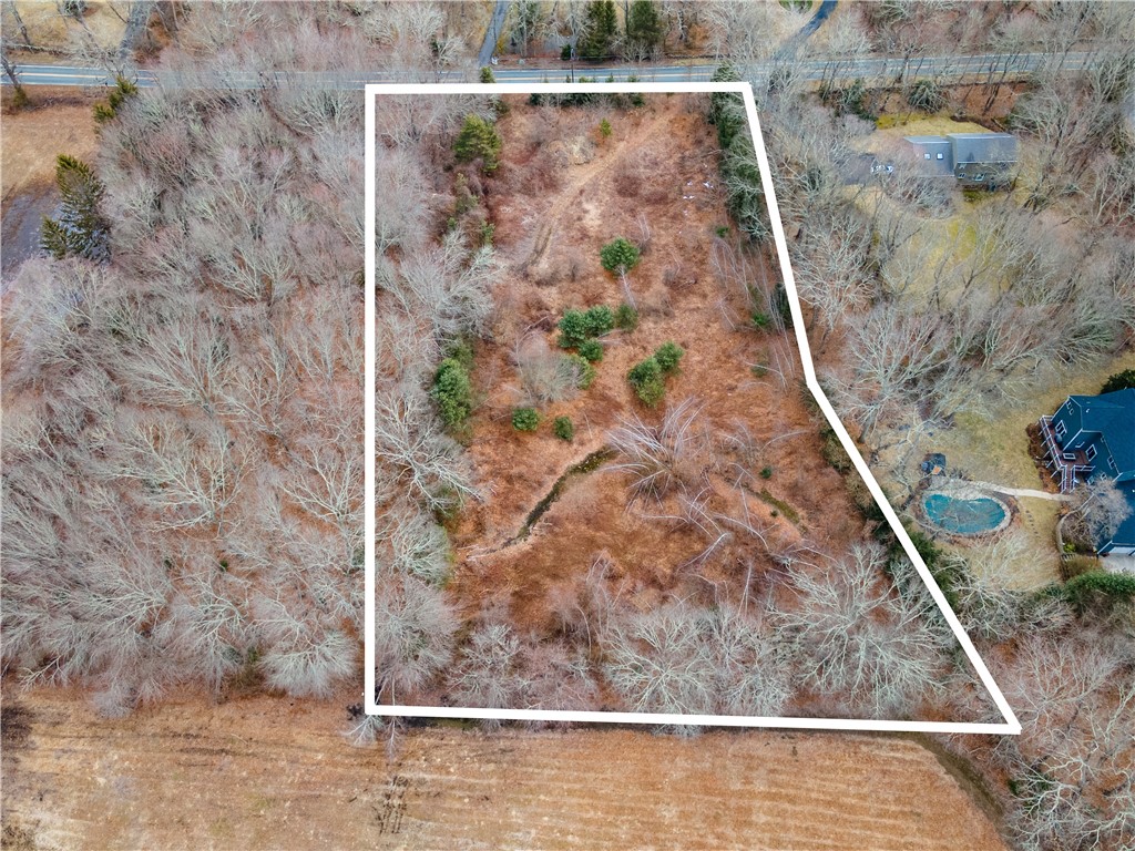 331 Congdon Hill Road North Kingstown, RI 02874 - Photo 4 of 9 Lot lines depicted are approximate.