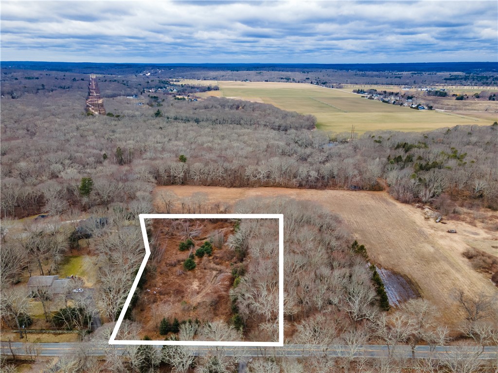 331 Congdon Hill Road North Kingstown, RI 02874 - Photo 6 of 9 Lot lines depicted are approximate.