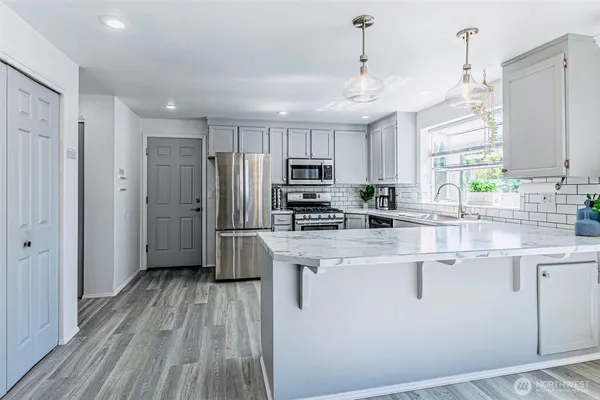 $799,500 | 14125 116th Avenue East, Puyallup, WA 98374