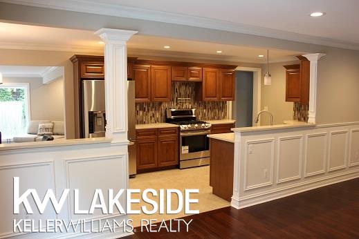 1035 Cadieux Road Grosse Pointe Park, MI 48230 - Photo 7 of 32