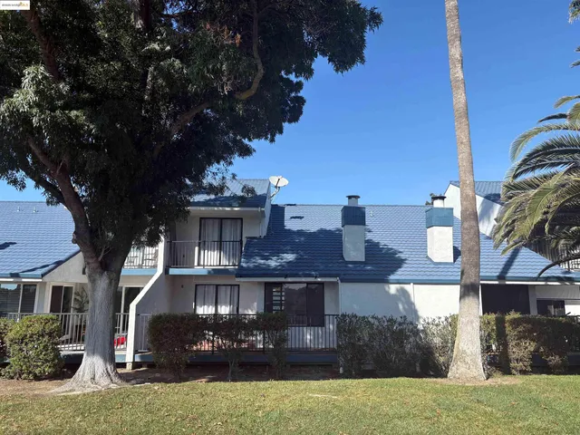 front view of house with a yard