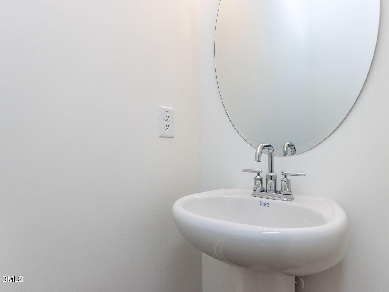 43 Tallgrass Road Pittsboro, NC 27312 - Photo 5 of 34 006-1280x960-half-bath