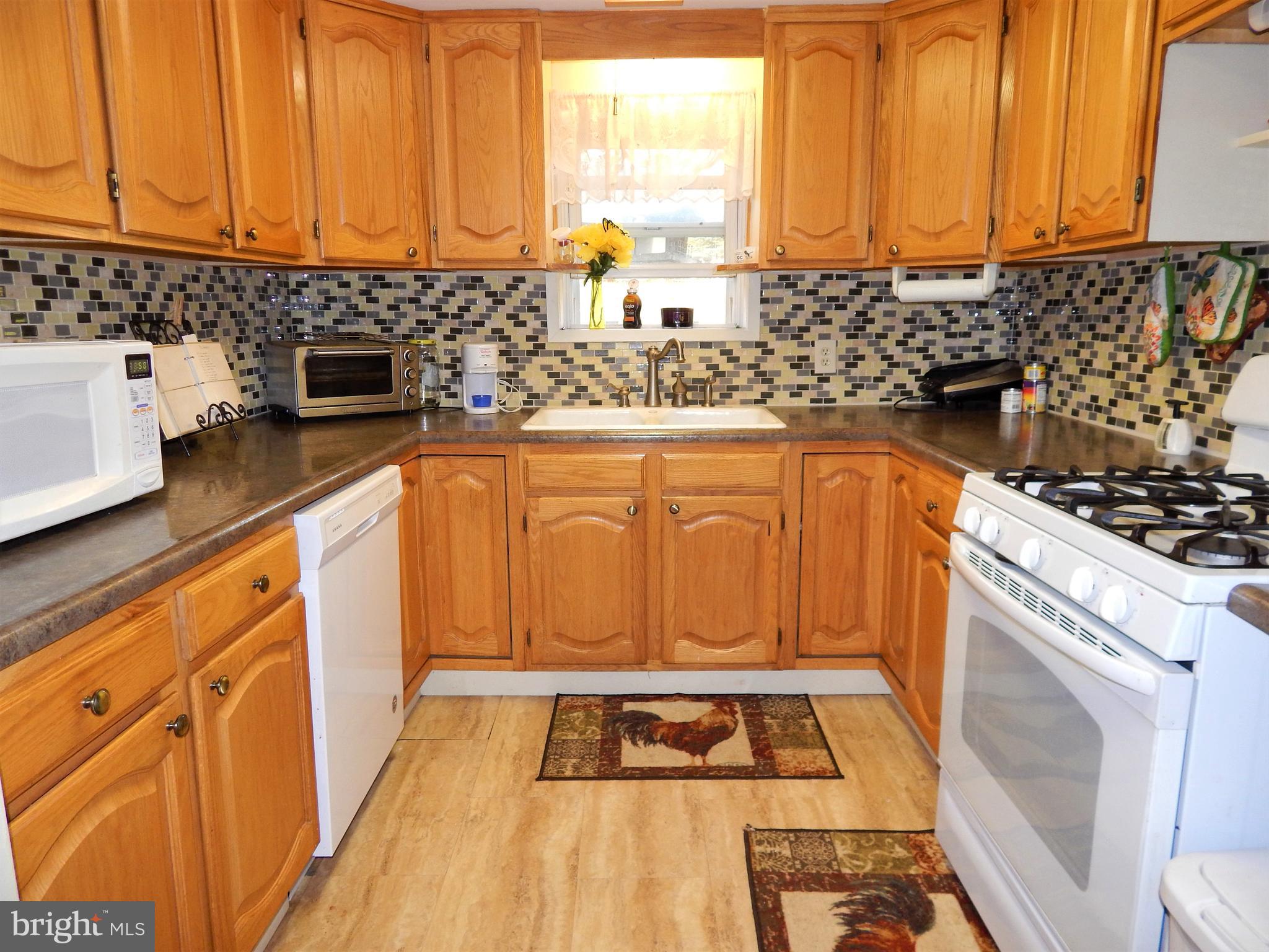 880 Buck Road Dover, PA 17315 - Photo 5 of 40