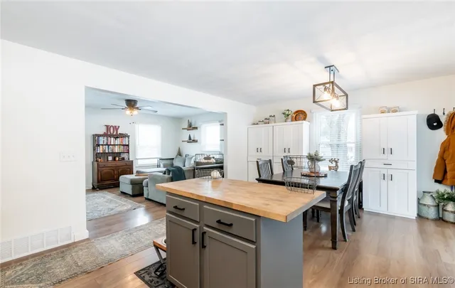 $339,900 | 2828 Andrea Drive, Floyds Knobs, IN 47119