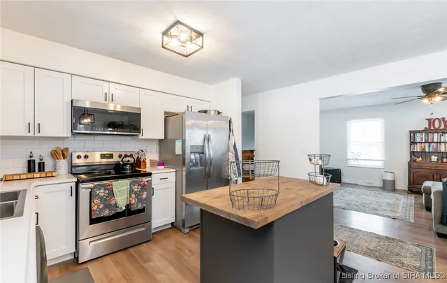 $339,900 | 2828 Andrea Drive, Floyds Knobs, IN 47119