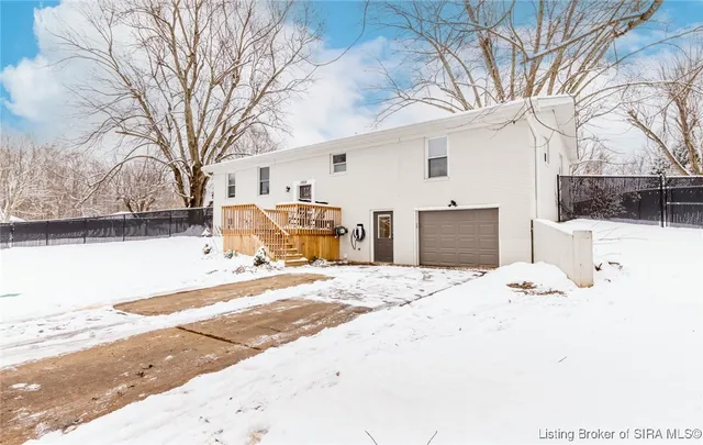 $339,900 | 2828 Andrea Drive, Floyds Knobs, IN 47119