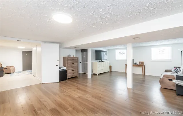 $339,900 | 2828 Andrea Drive, Floyds Knobs, IN 47119