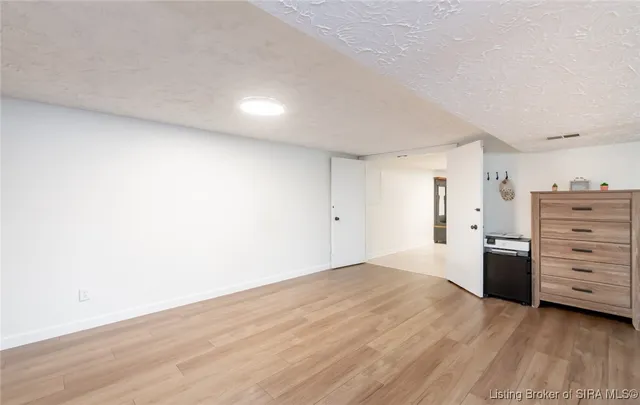 $339,900 | 2828 Andrea Drive, Floyds Knobs, IN 47119