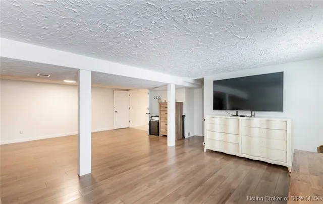 $339,900 | 2828 Andrea Drive, Floyds Knobs, IN 47119