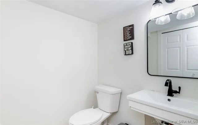 $339,900 | 2828 Andrea Drive, Floyds Knobs, IN 47119