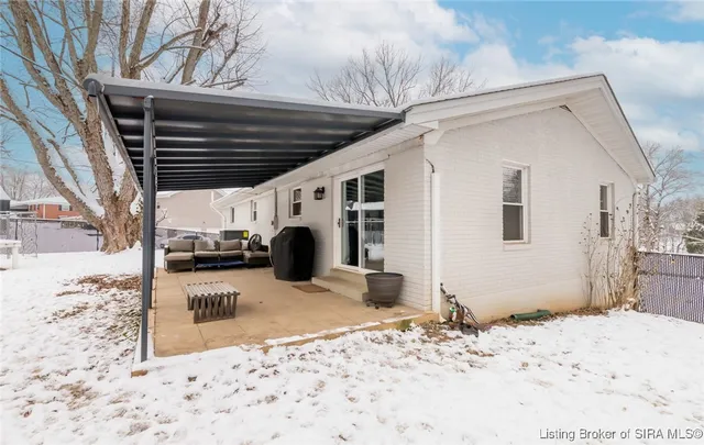 $339,900 | 2828 Andrea Drive, Floyds Knobs, IN 47119