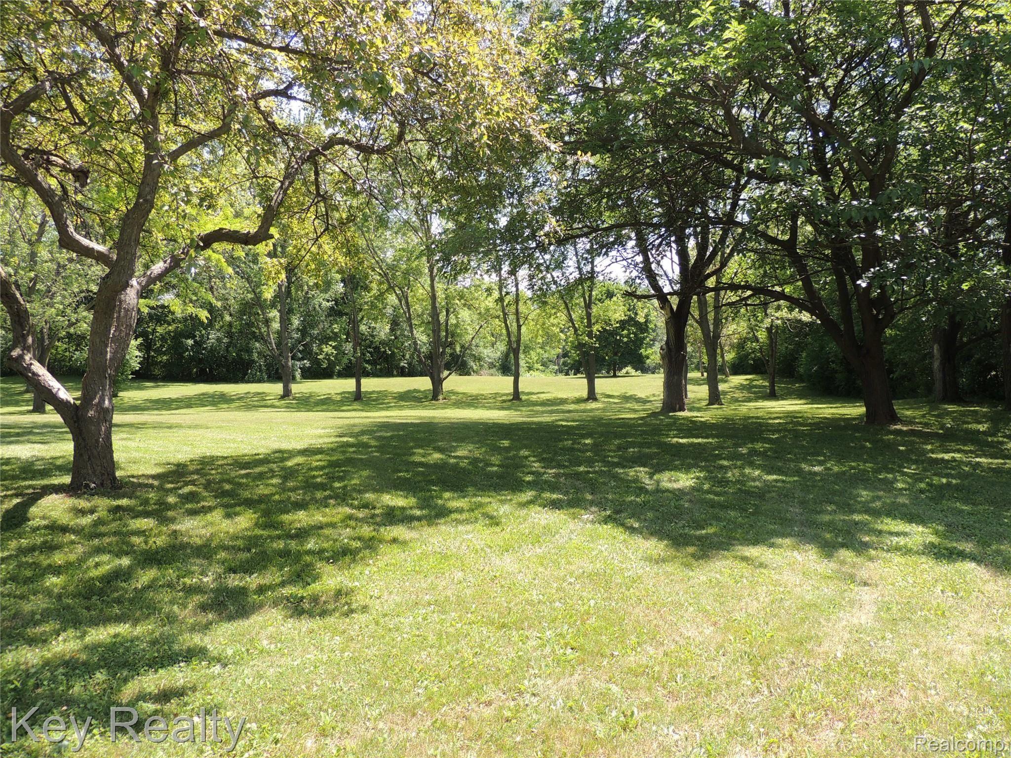 7875 Tower Road Northville, MI 48168 - Photo 5 of 23 DSCN9576.JPG