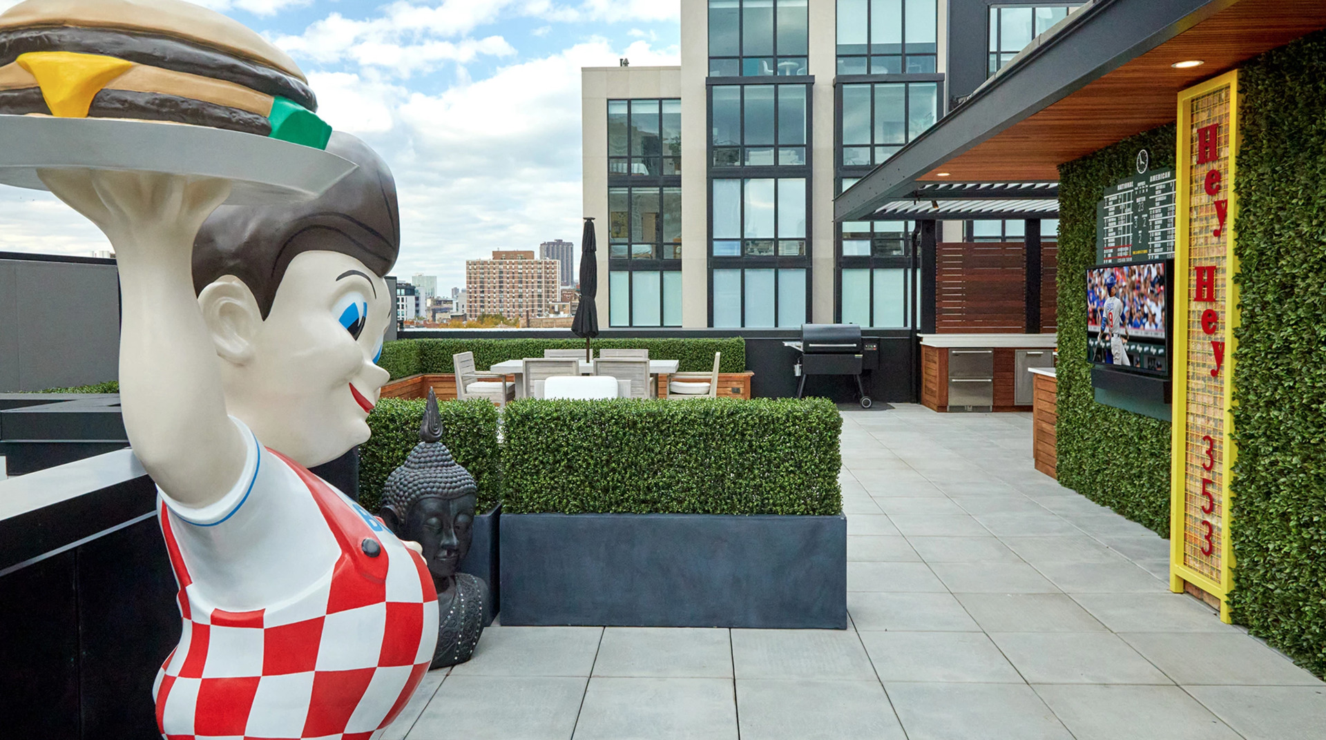 2773 North Hampden Court, Unit PH03 Chicago, IL 60614 - Photo 23 of 37 a house view with a garden space