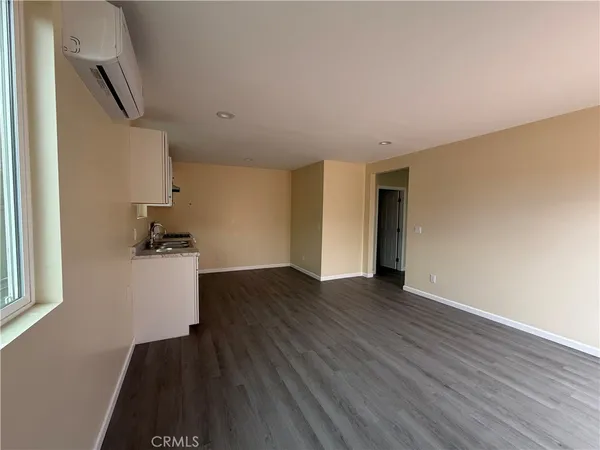 $1,900 | 45124 Redwood Avenue, Lancaster, CA 93534