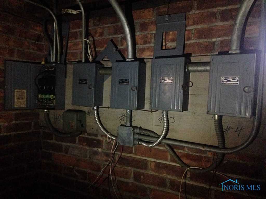 423 Rockingham Street Toledo, OH 43610 - Photo 13 of 13 Gallery Image 13