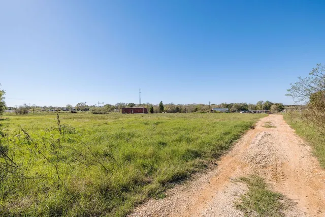 $399,000 | 166 Norwood Lane, Elgin, TX 78621