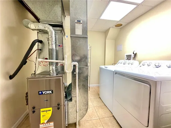 $284,900 | 1368 Meadowbrook Drive, Canonsburg, PA 15317