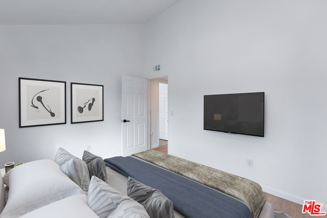 4273 Las Virgenes Road, Unit 6 Calabasas, CA 91302 - Photo 15 of 27 Gallery Image 15