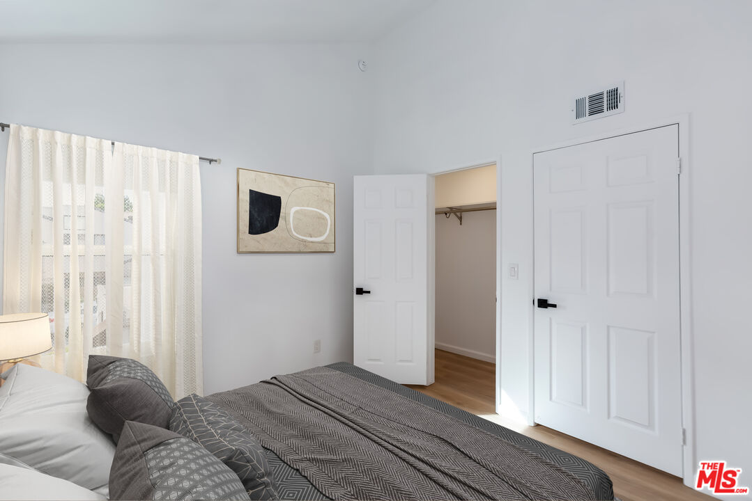 4273 Las Virgenes Road, Unit 6 Calabasas, CA 91302 - Photo 19 of 27 Gallery Image 19