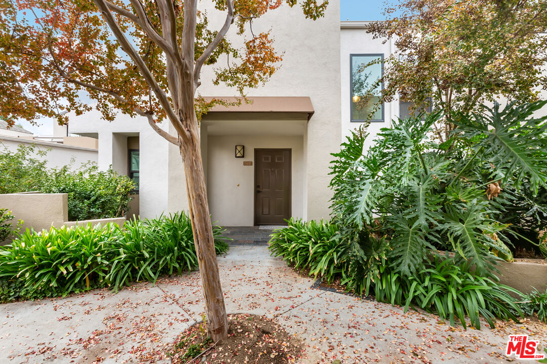 4273 Las Virgenes Road, Unit 6 Calabasas, CA 91302 - Photo 25 of 27 Gallery Image 25