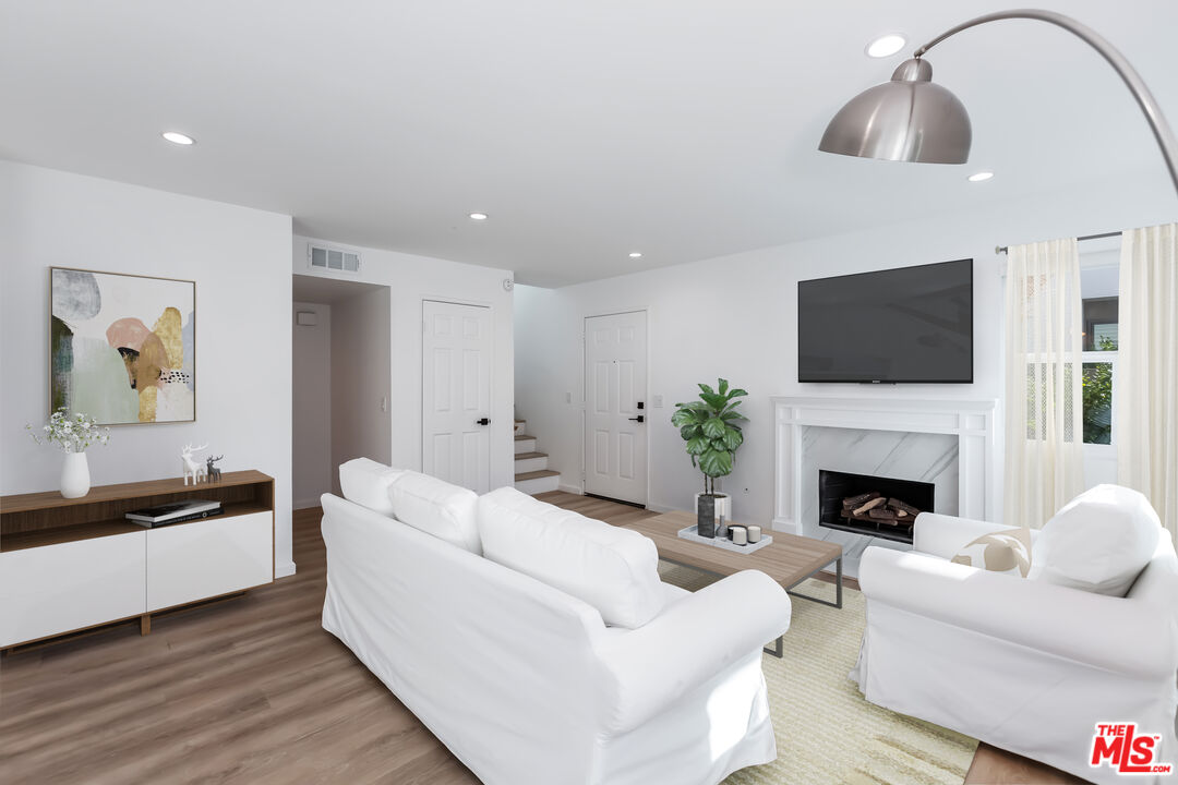4273 Las Virgenes Road, Unit 6 Calabasas, CA 91302 - Photo 3 of 27 Gallery Image 3