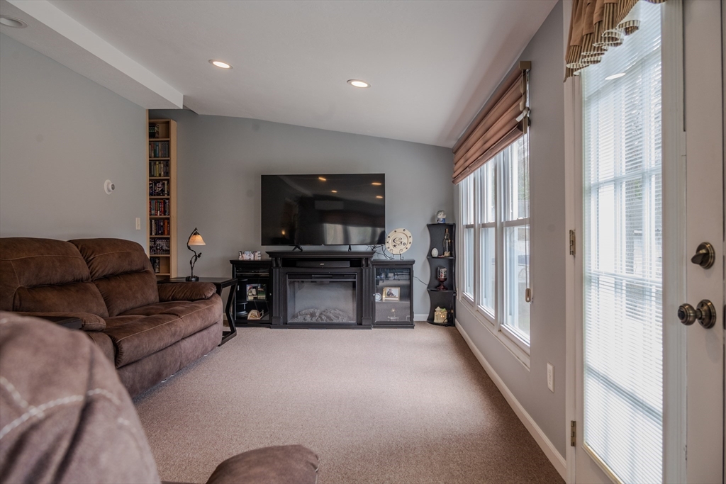 336 Paper Mill Road Westfield, MA 01085 - Photo 11 of 42