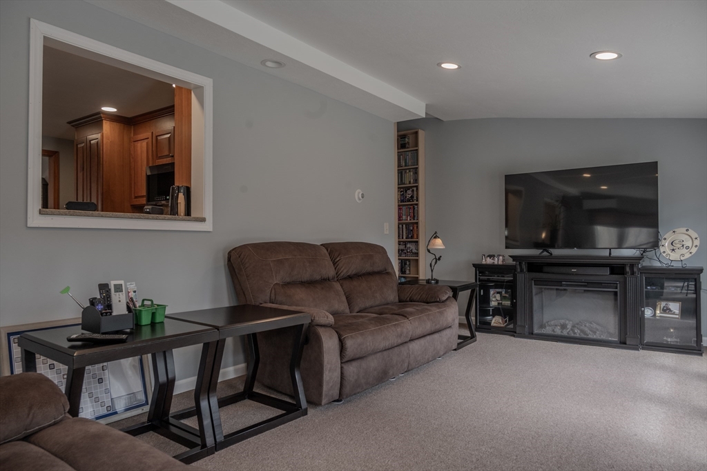 336 Paper Mill Road Westfield, MA 01085 - Photo 12 of 42