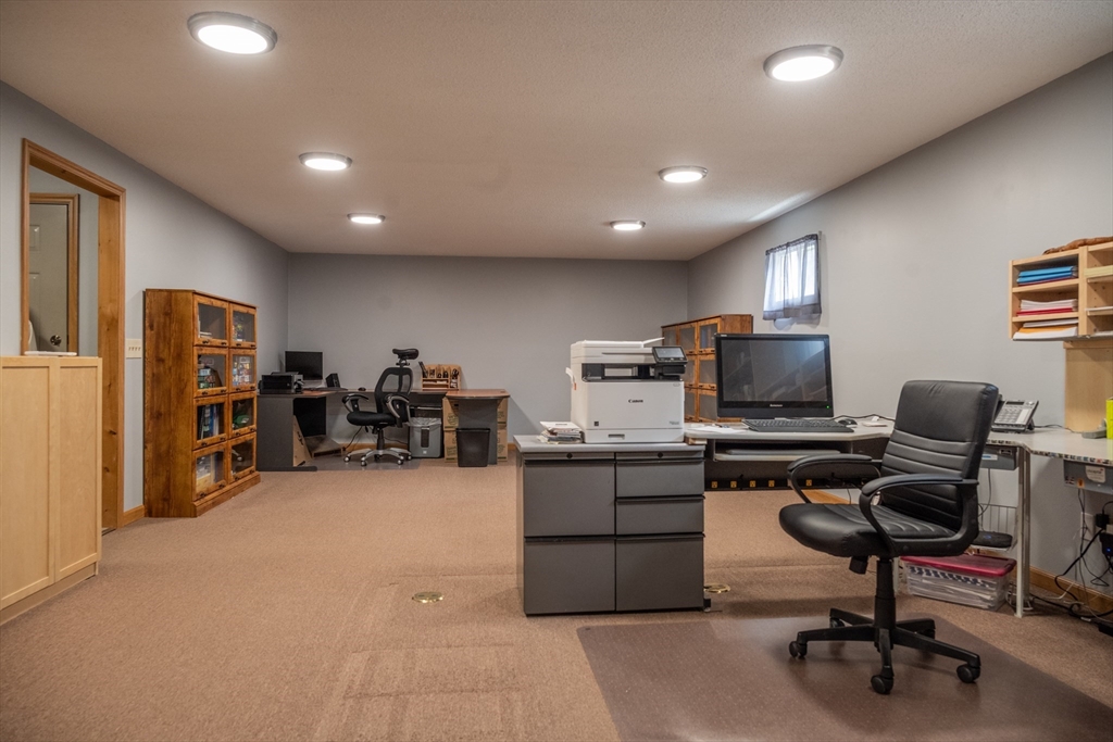 336 Paper Mill Road Westfield, MA 01085 - Photo 26 of 42