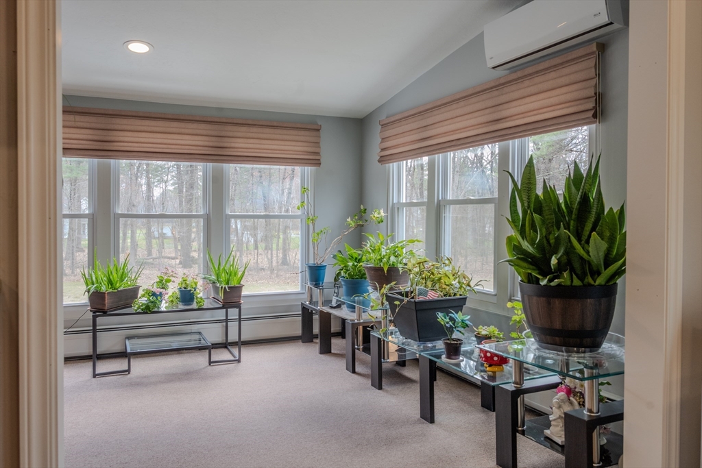 336 Paper Mill Road Westfield, MA 01085 - Photo 10 of 42