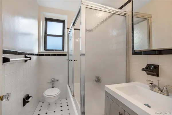 $2,795 | 250 Martine Avenue, Unit 4E, White Plains, NY 10601