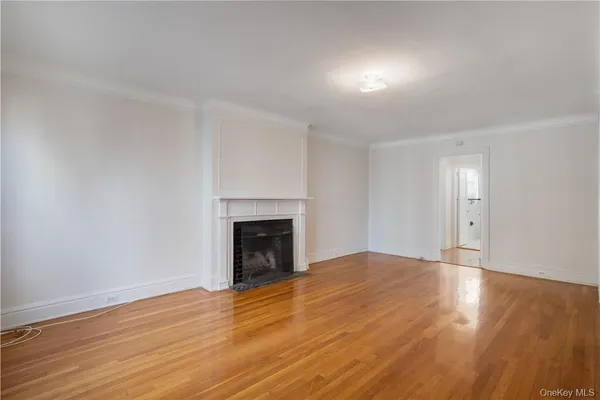 $2,795 | 250 Martine Avenue, Unit 4E, White Plains, NY 10601