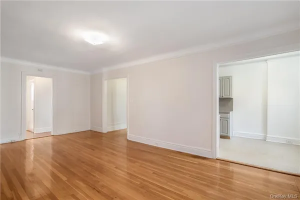 $2,795 | 250 Martine Avenue, Unit 4E, White Plains, NY 10601