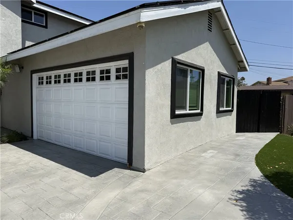 $2,500 | 14695 Candeda Place, Unit 2, Tustin, CA 92780