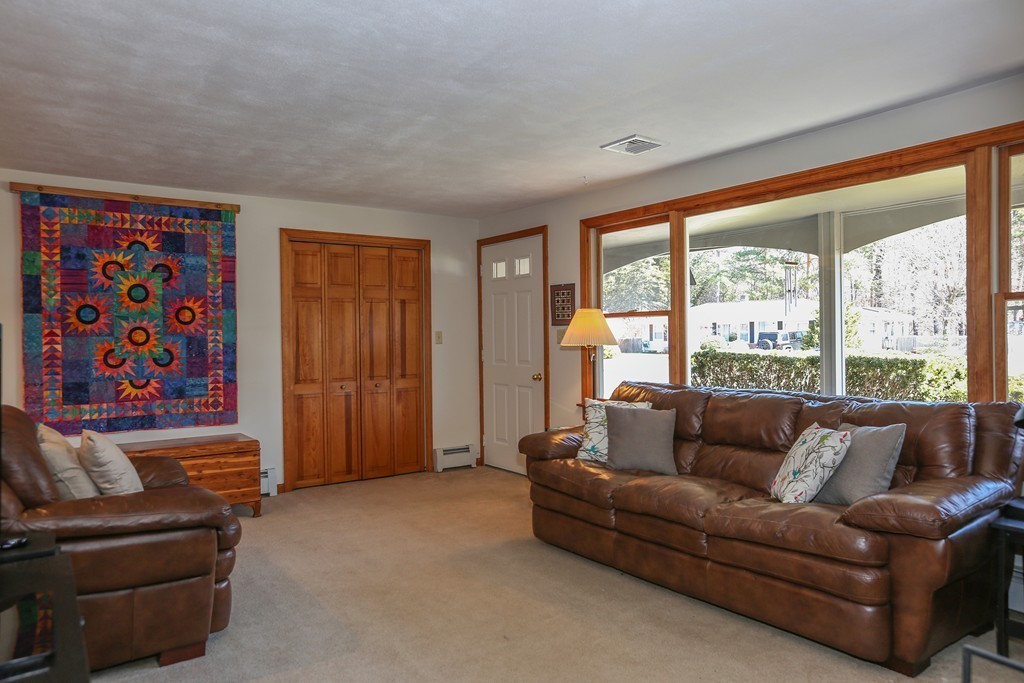 5 Temi Road Hudson, MA 01749 - Photo 4 of 23