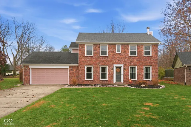 $315,000 | 7353 Fairway Cir E Drive, Indianapolis, IN 46236