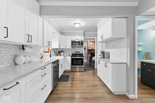 $315,000 | 7353 Fairway Cir E Drive, Indianapolis, IN 46236