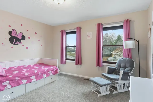 $315,000 | 7353 Fairway Cir E Drive, Indianapolis, IN 46236