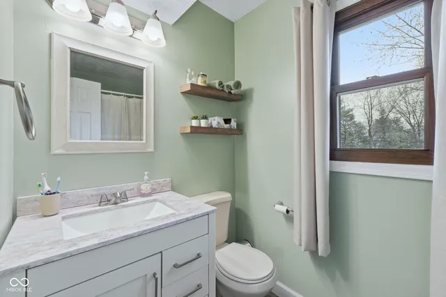 $315,000 | 7353 Fairway Cir E Drive, Indianapolis, IN 46236