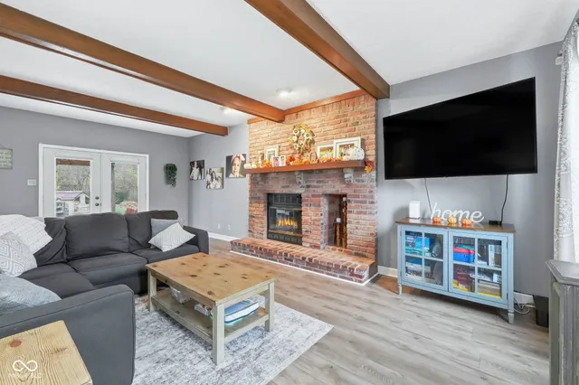 $315,000 | 7353 Fairway Cir E Drive, Indianapolis, IN 46236