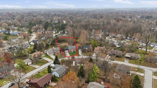 $315,000 | 7353 Fairway Cir E Drive, Indianapolis, IN 46236