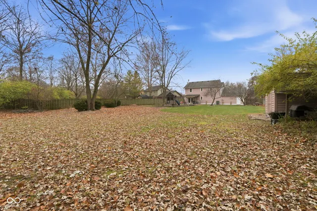 $315,000 | 7353 Fairway Cir E Drive, Indianapolis, IN 46236